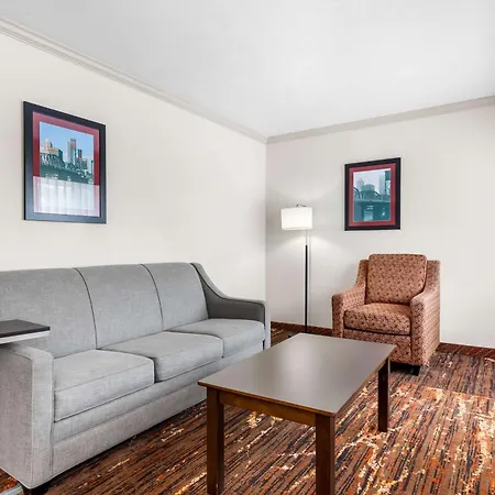 Best Western Plus Parkway Inn Wilsonville Exterior photo